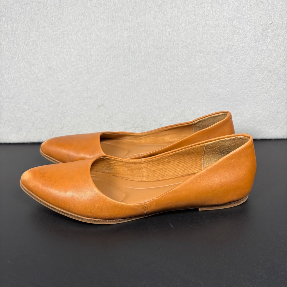 John Romaine Vivi Tan Leather Pointed Toe Ballet Flats Women's Size 7M